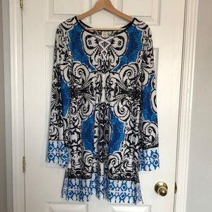 Saint Tropez West split bell sleeve dress